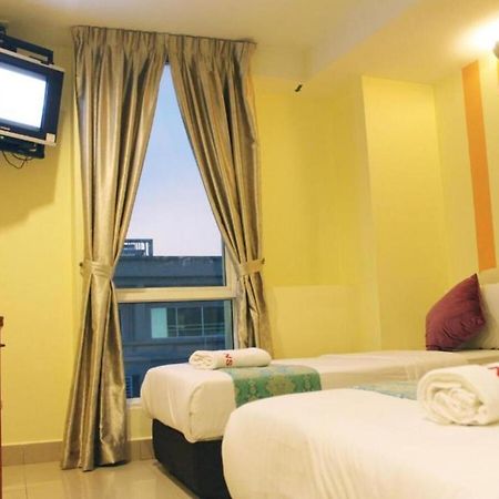 Sun Inns Kelana Jaya Петалинг Джая Екстериор снимка