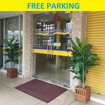 Sun Inns Kelana Jaya Петалинг Джая Екстериор снимка