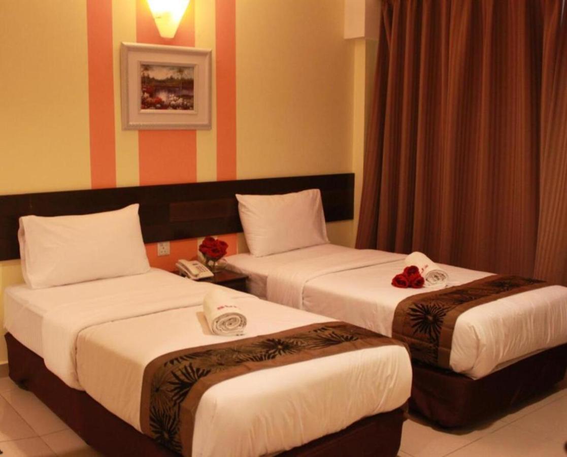 Sun Inns Kelana Jaya Петалинг Джая Екстериор снимка