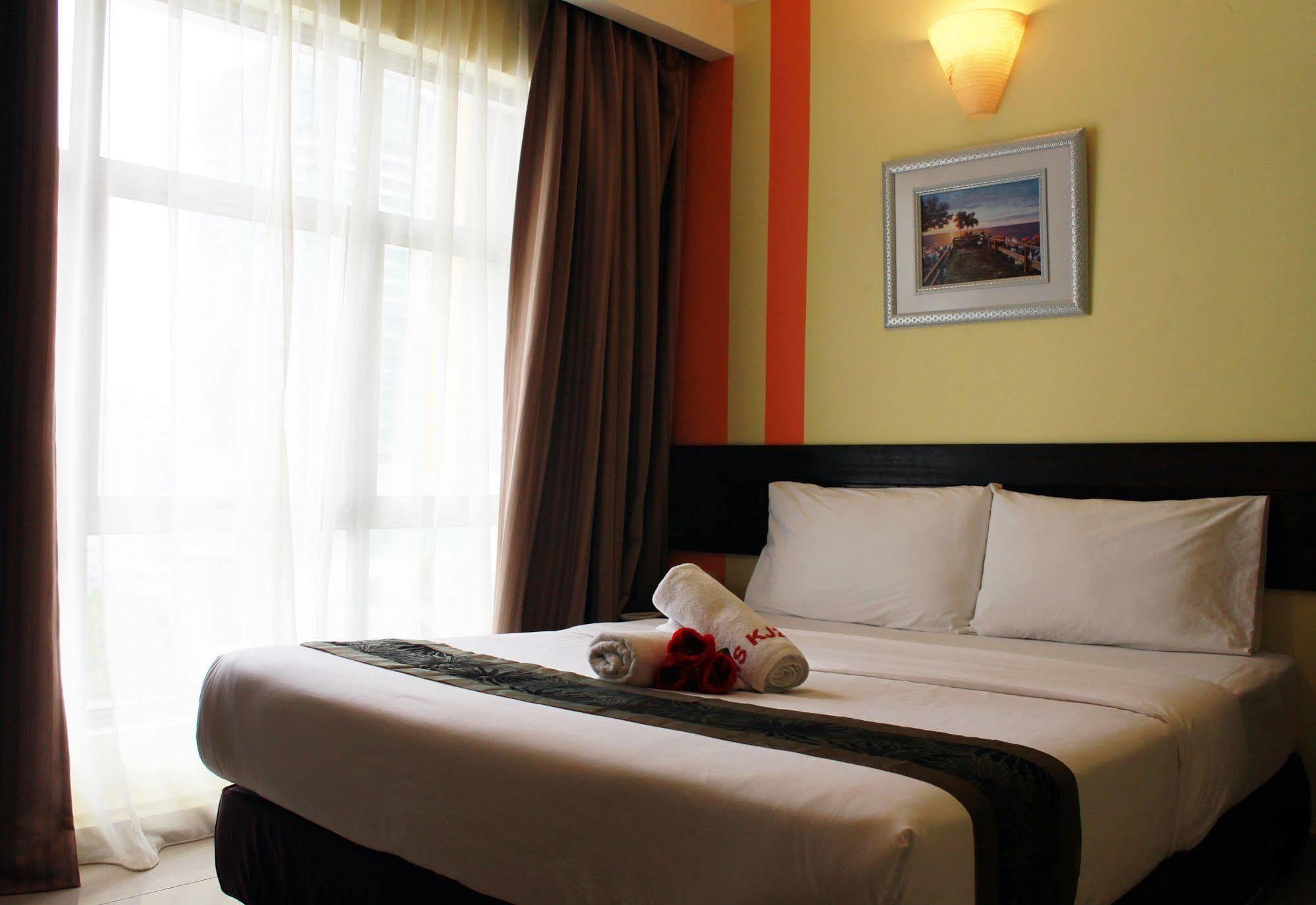 Sun Inns Kelana Jaya Петалинг Джая Екстериор снимка